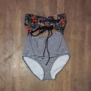 Time and Tru Black and White Striped One-Piece Swimsuit with Floral Bandeau